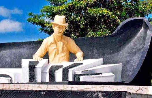 Plaza Emiliano Salvador Las Tunas Cuba Travel Plaza Emiliano Salvador Las Tunas Cuba Travel